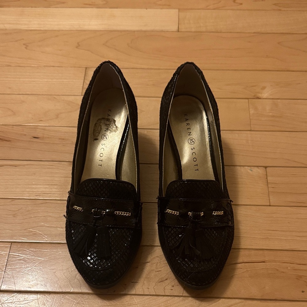 Karen Scott Brown Textured Loafers with Tassels